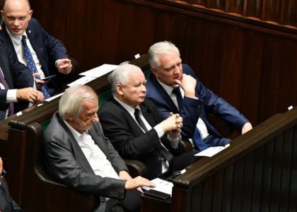 polskaracja.pl: pilne posiedzenie klubu pis prezes wstrząśnie posłami