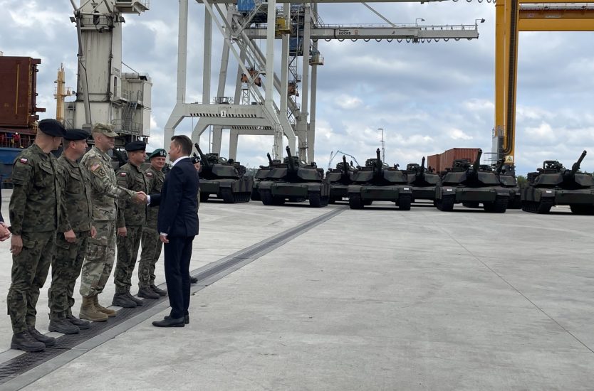 polskaracja.pl: Pierwsze czołgi Abrams dotarły do Polski