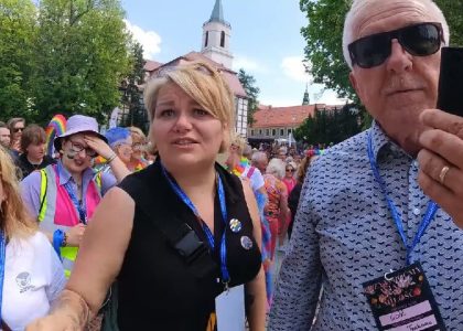polskaracja.pl pracownik tvp przeganiany z marszu równości