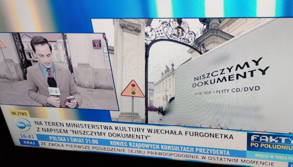 PiS rozpoczął palenie teczek polskaracja.pl